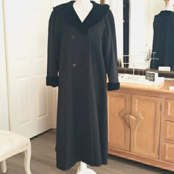 Winter Coat Long Hooded Vintage - Picture 1 of 11